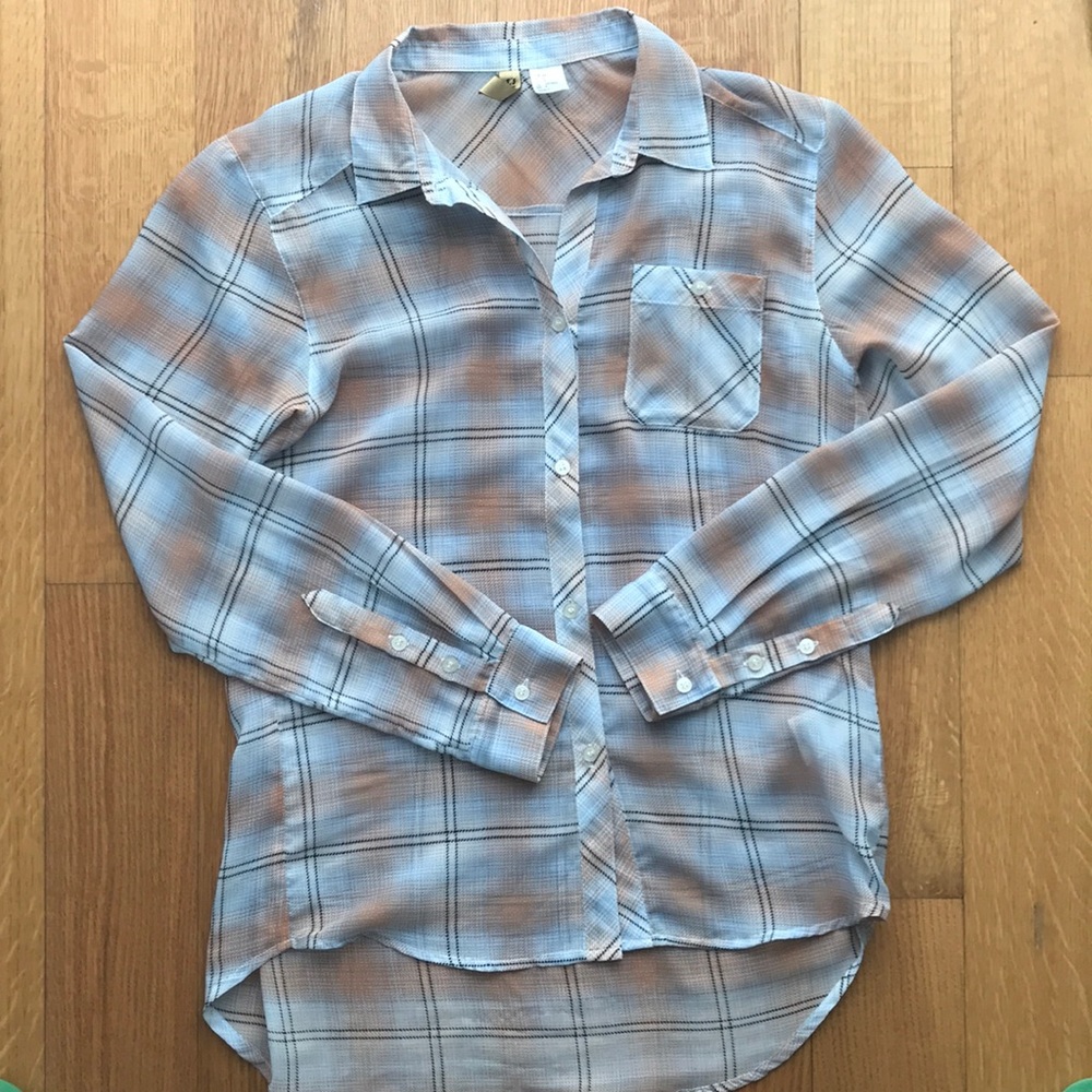 Loose & blouse plaid button down